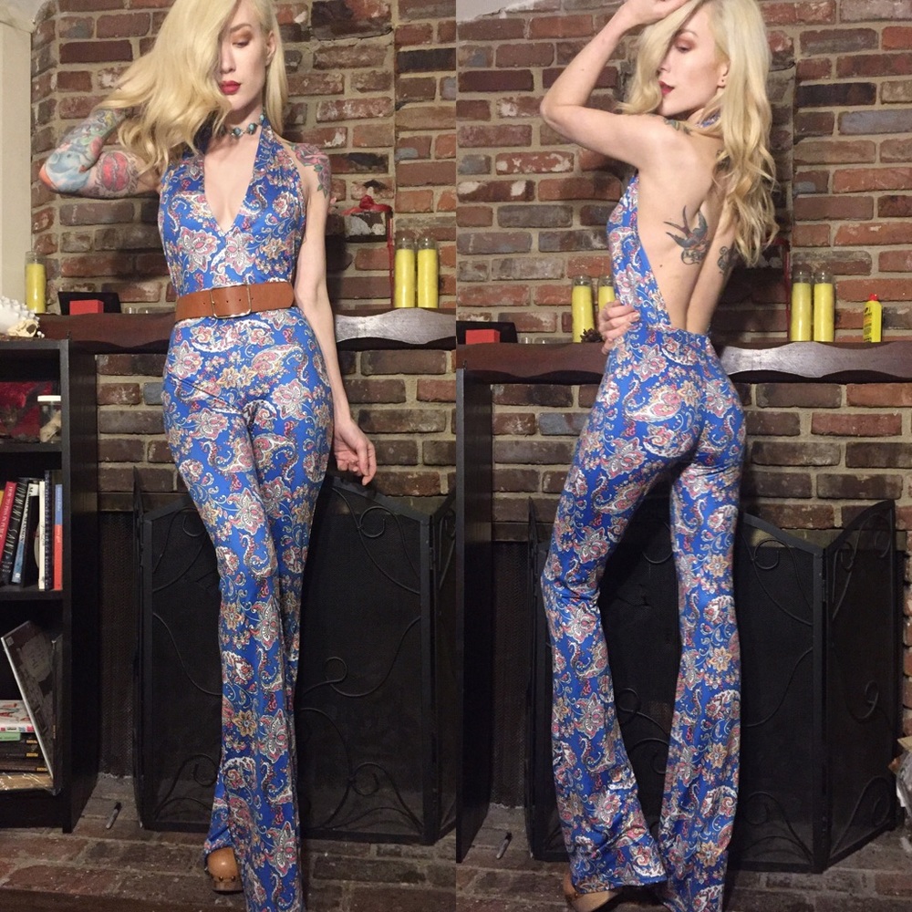 💙NEW COLOR💙 Plunge front open back jumpsuit